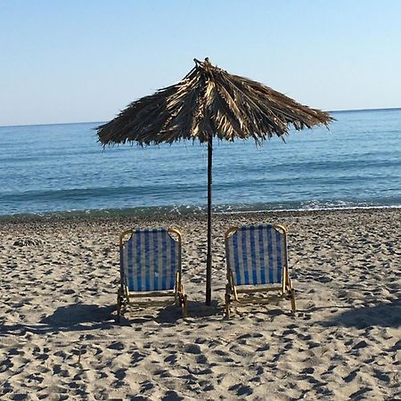 Stavros Villas&Apartments Gerani  エクステリア 写真