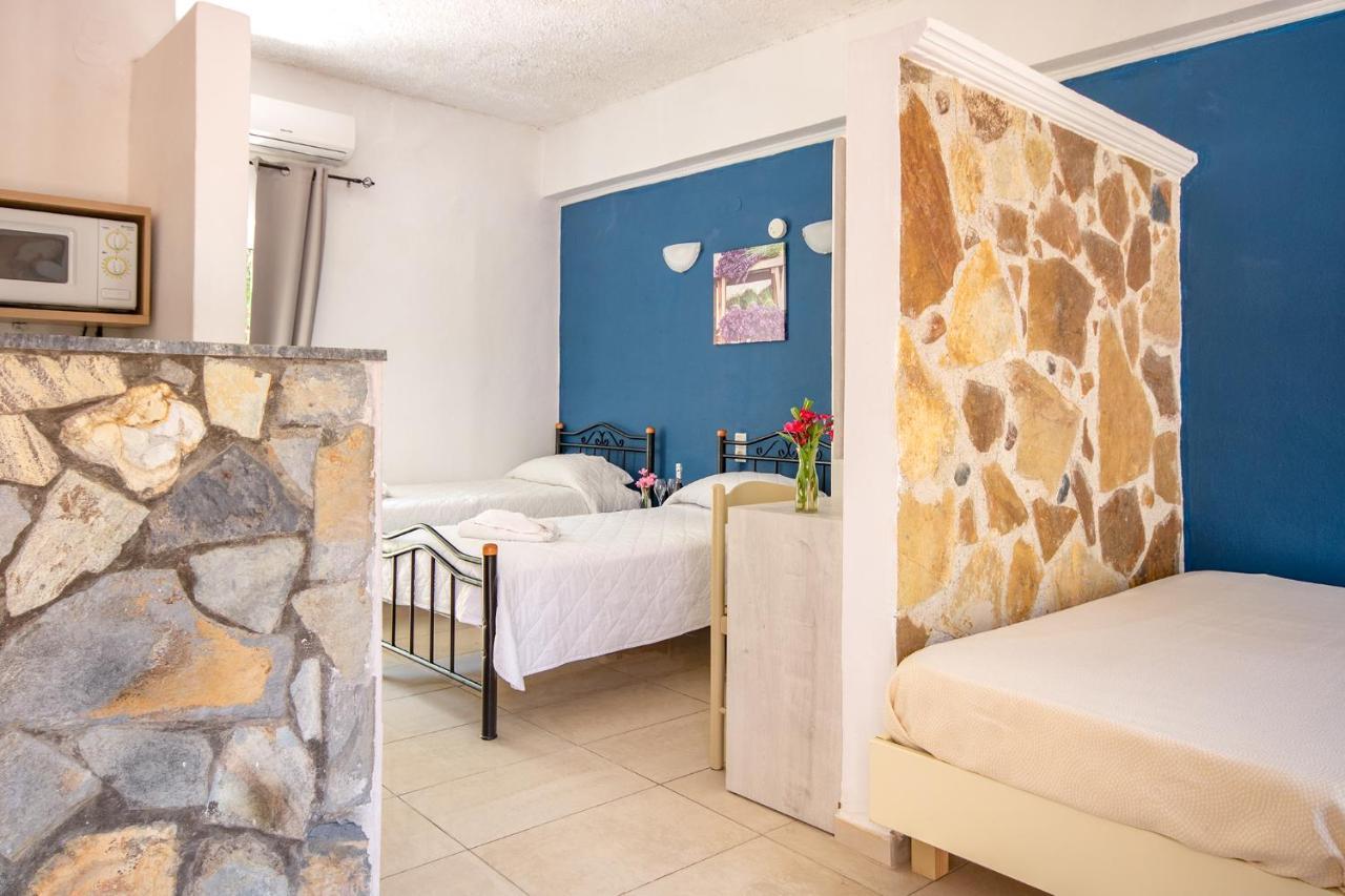 Stavros Villas&Apartments Gerani  エクステリア 写真